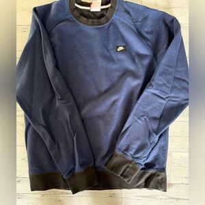 Nike Men's Blue Sweater